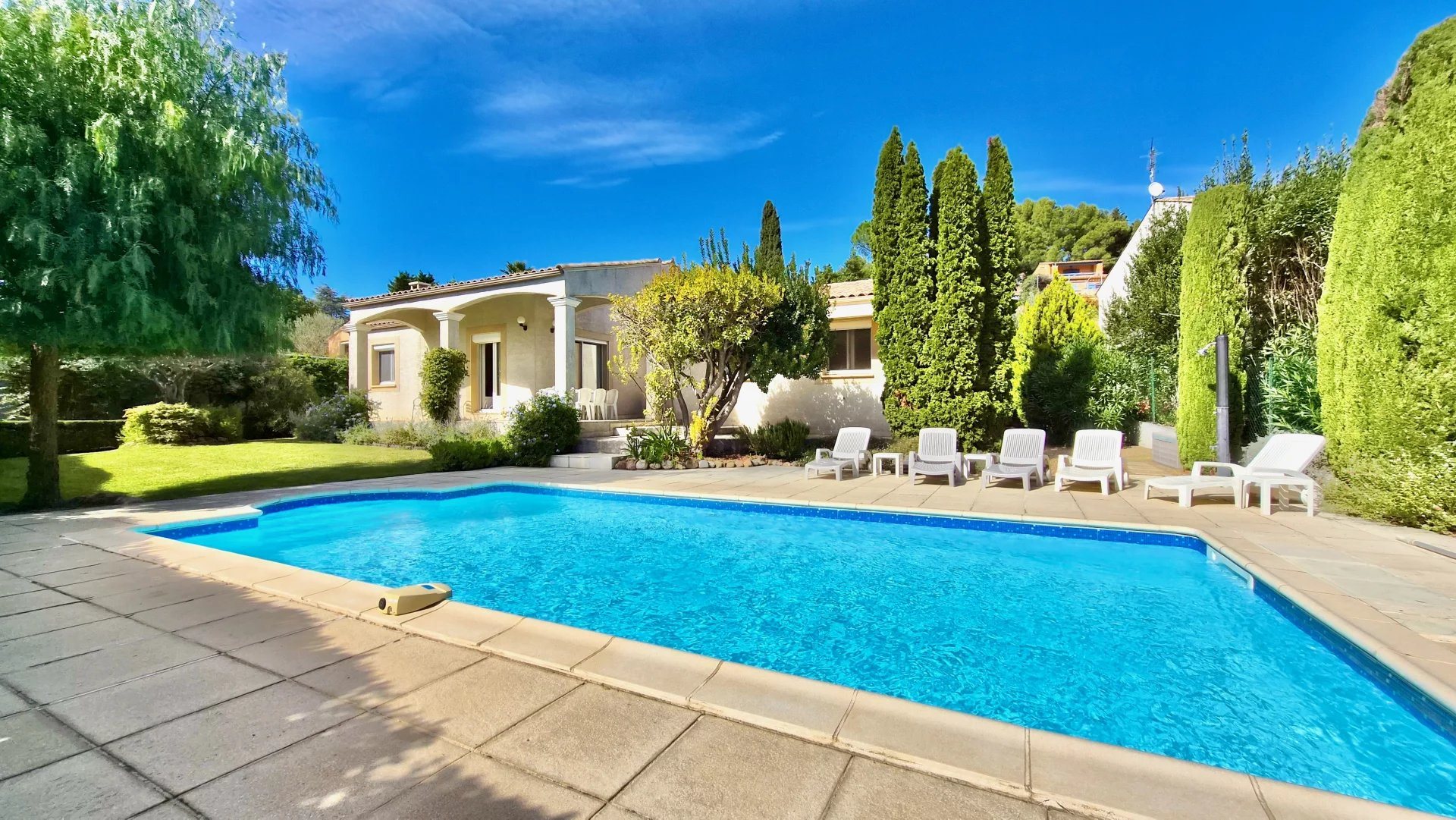 Maison à vendre, 137m², Saint-Geniès-de-Fontedit