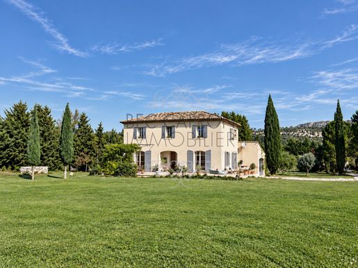 Maison 6 pièces 183 m² · à Aix-en-Provence · 183 m² · 1 355 000 €