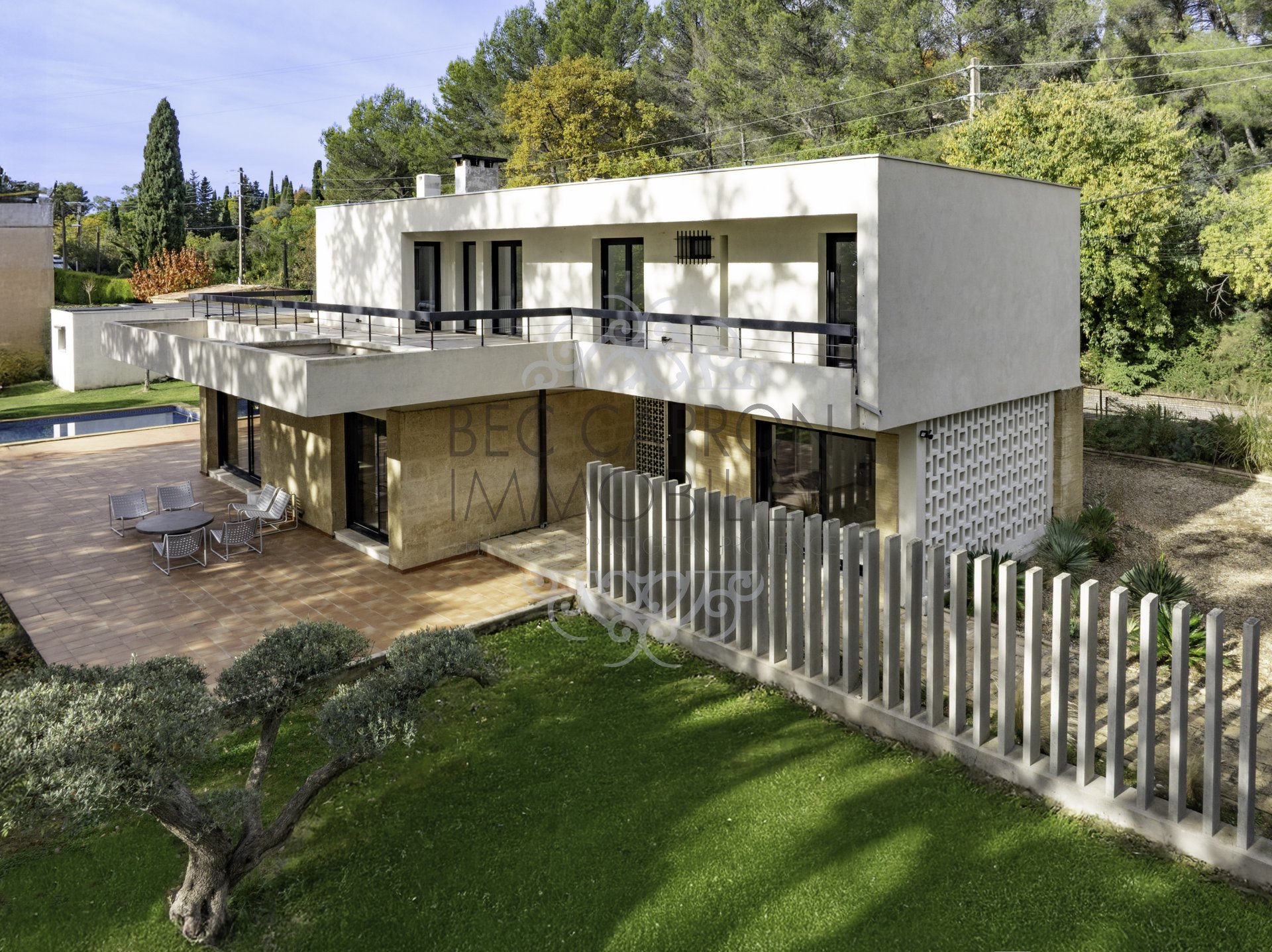 Maison – Aix-en-Provence - Plus