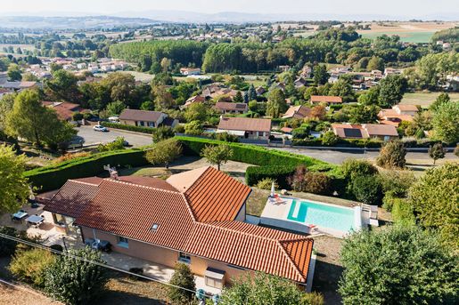 Maison 5 pièces 145 m² · à Saint-Didier-de-Formans · 145 m² · 629 000 €