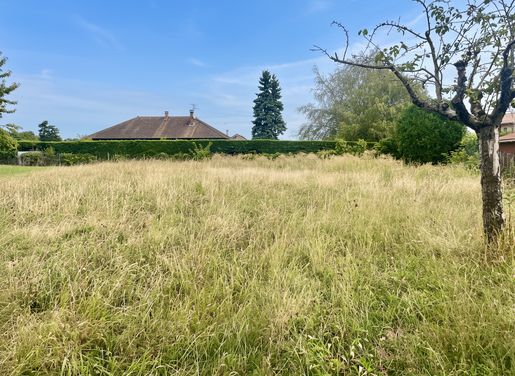Terrain 773 m² · à Maubec · 165 000 €