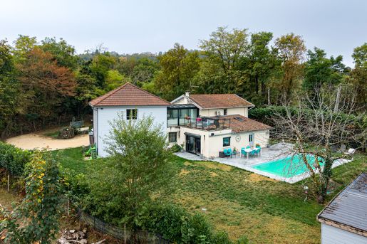 Maison 7 pièces 173 m² · à Ruy-Montceau · 173 m² · 435 000 €