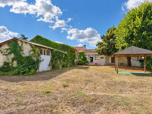 Maison 4 pièces 144 m² · à Sauveterre-de-Guyenne · 144 m² · 214 000 €