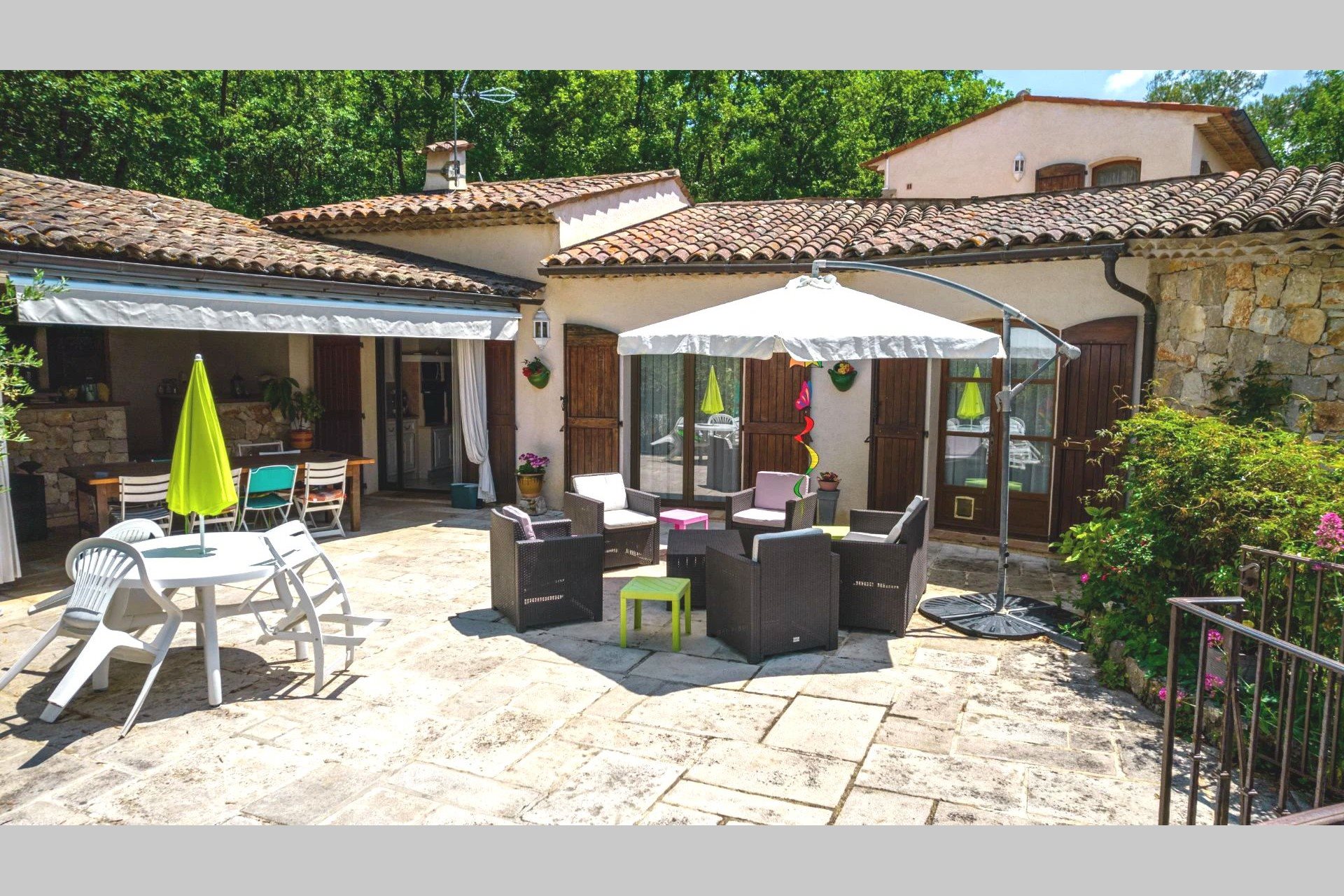 Maison à vendre, 200m², Saint-Cézaire-sur-Siagne