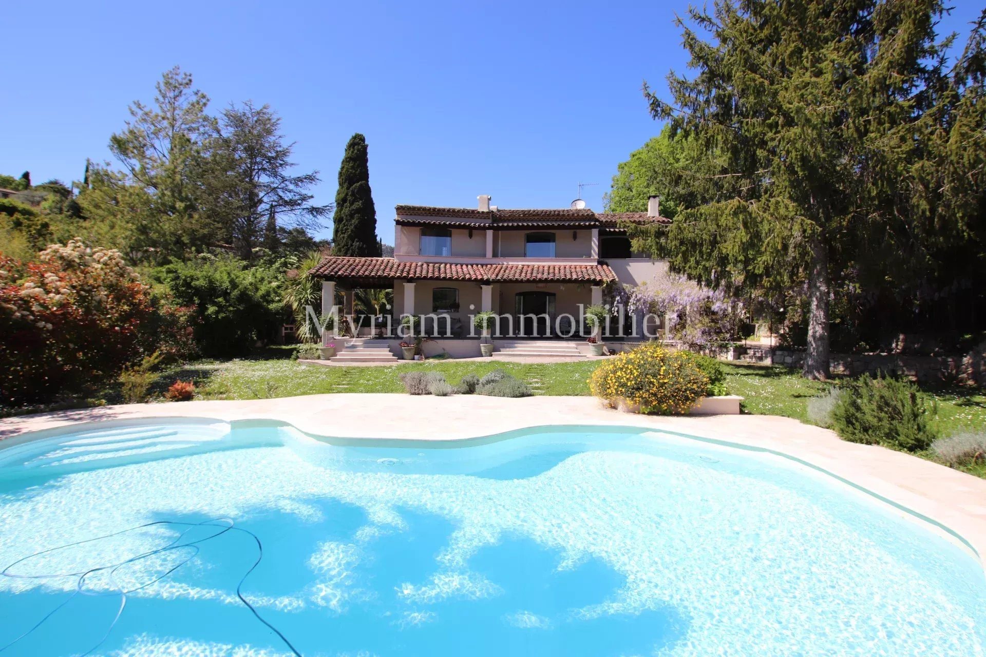 Maison à vendre, 240m², Grasse