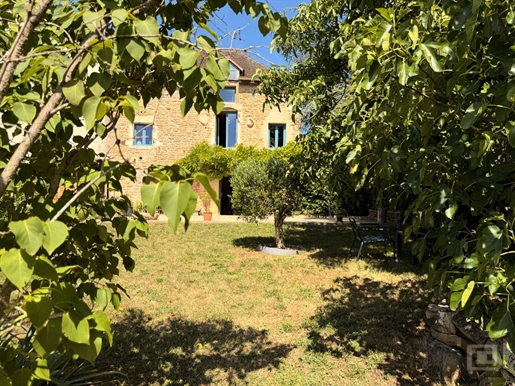 Maison 7 pièces 157 m² · à Jambles · 157 m² · 385 000 €