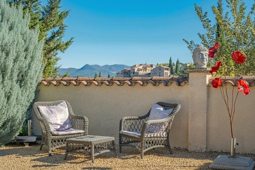 Maison 6 pièces 243 m² · à Vaison-la-Romaine · 243 m² · 785 000 €