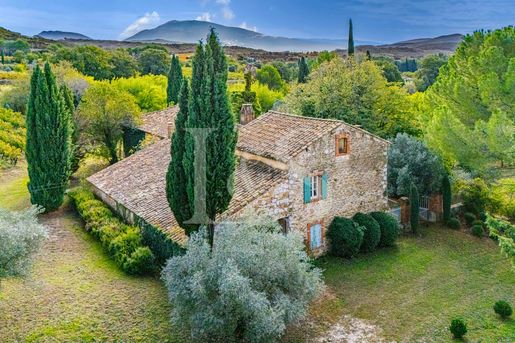 Maison 8 pièces 237 m² · à Villedieu · 237 m² · 920 000 €