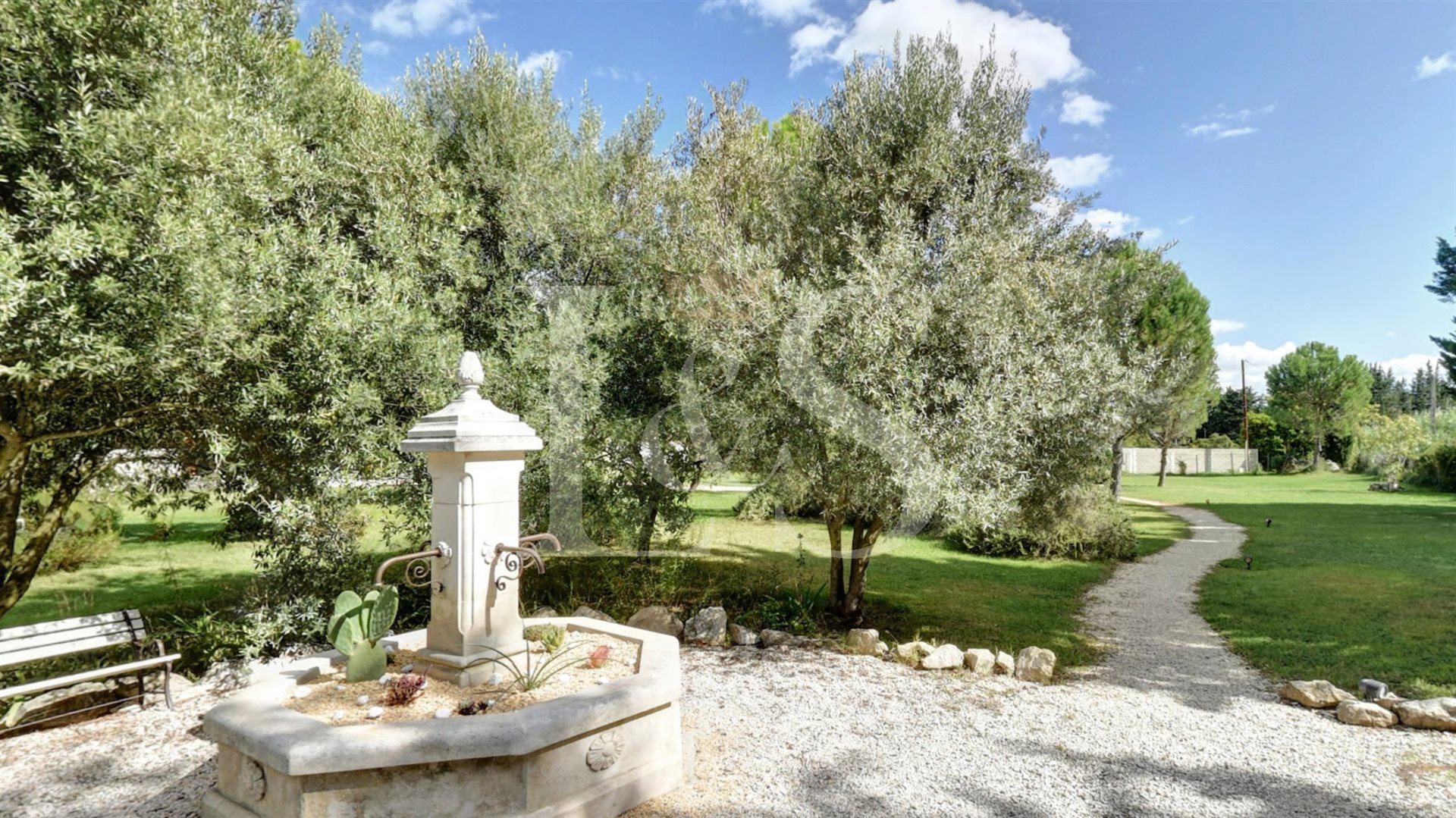 Maison à vendre, 370m², L'Isle-sur-la-Sorgue