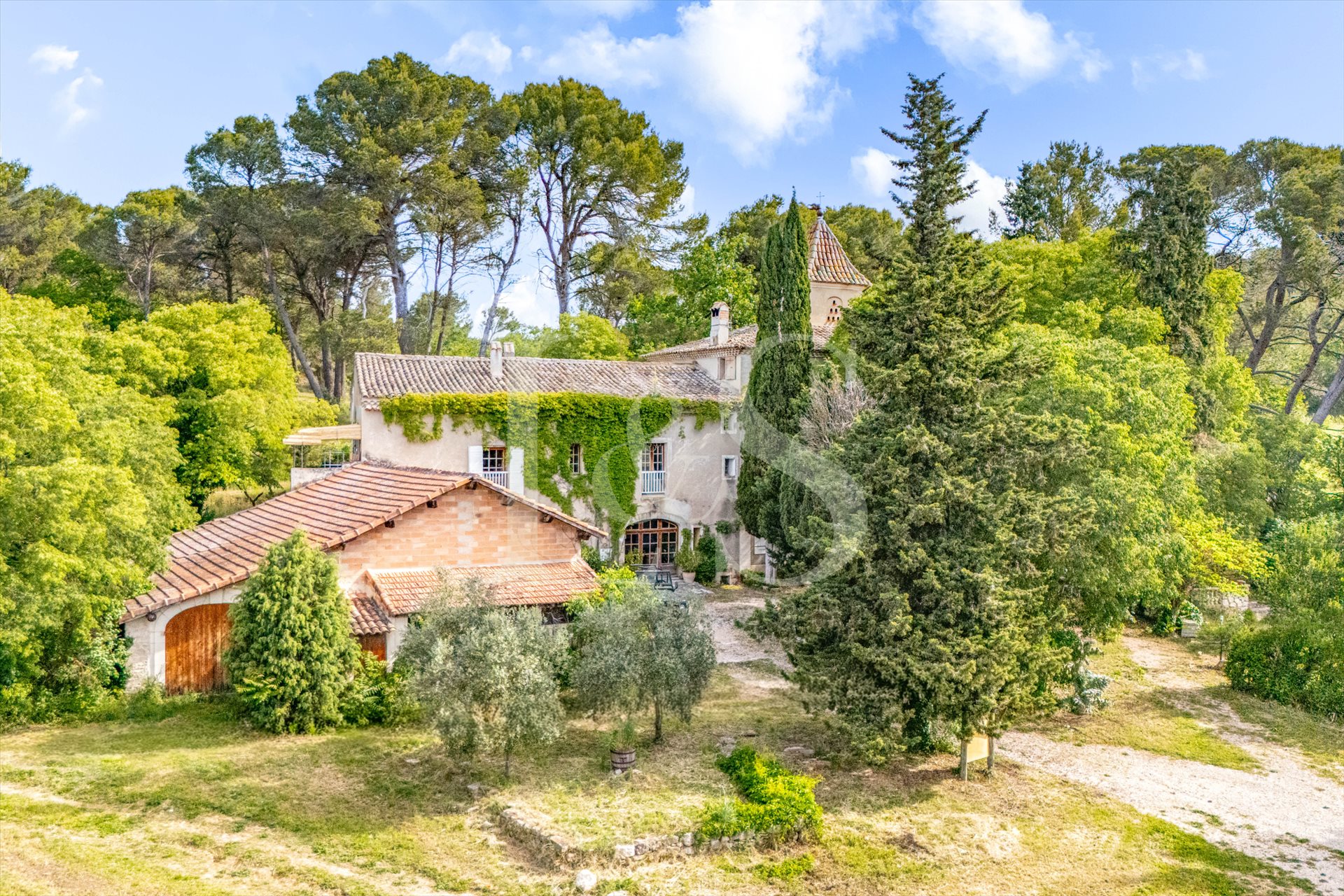 Maison à vendre, 376m², L'Isle-sur-la-Sorgue
