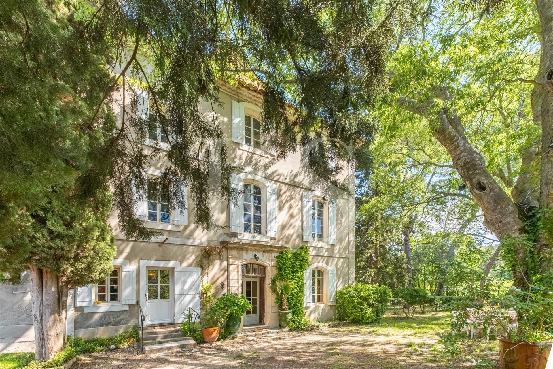 Maison à vendre, 376m², L'Isle-sur-la-Sorgue