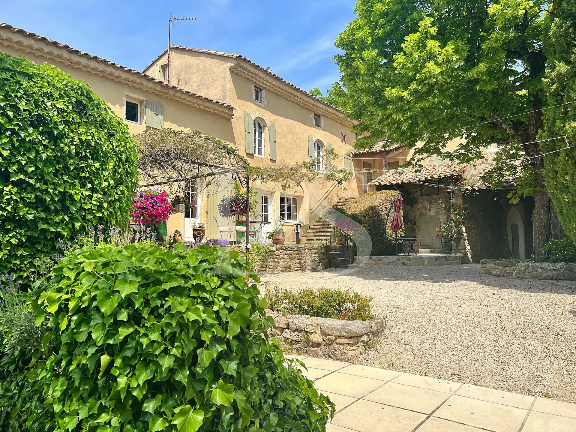 Maison à vendre, 320m², Grignan