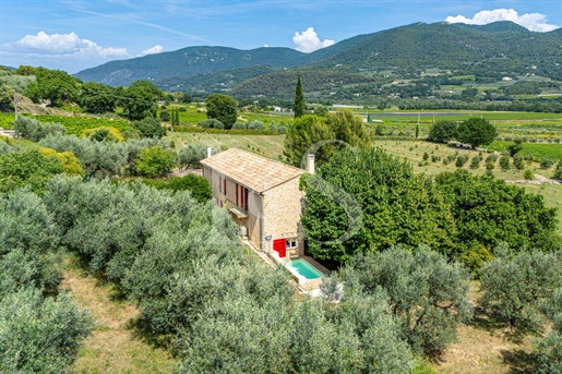 Maison 8 pièces 203 m² · à Nyons · 203 m² · 850 000 €