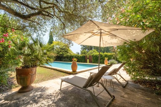 Maison 12 pièces 410 m² · à Pernes-les-Fontaines · 410 m² · 1 650 000 €