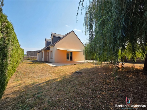 Maison 5 pièces 101 m² · à Sainte-Suzanne-Et-Chammes · 101 m² · 171 550 €