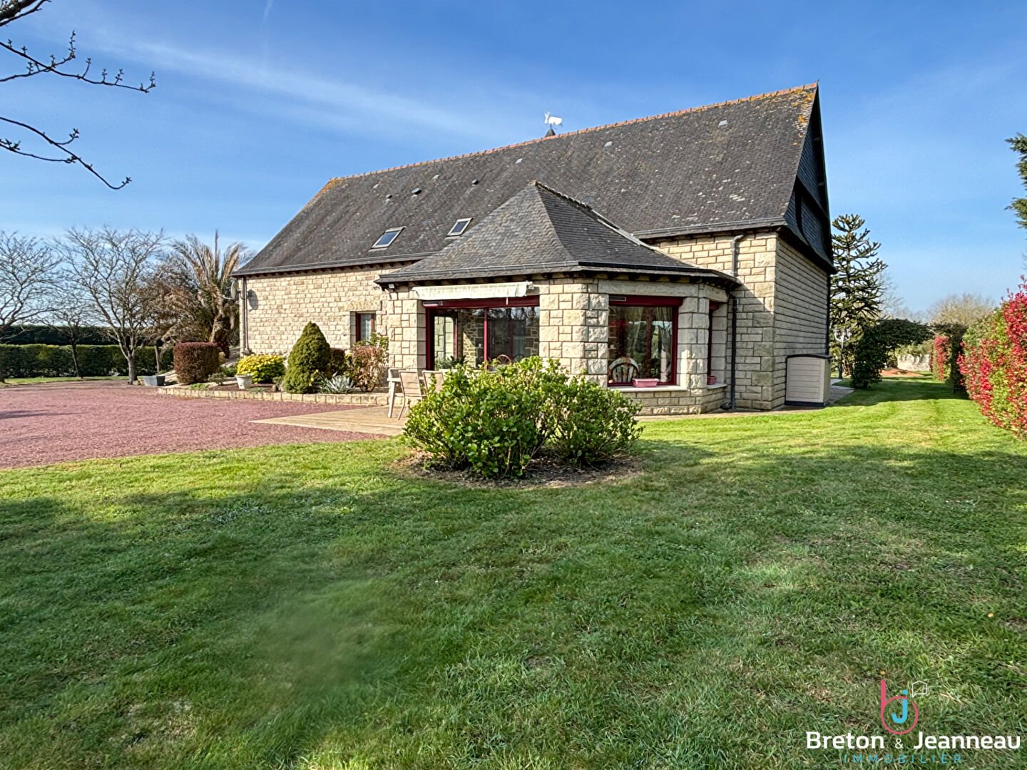 Maison à vendre, 260m², Soulgé-sur-Ouette