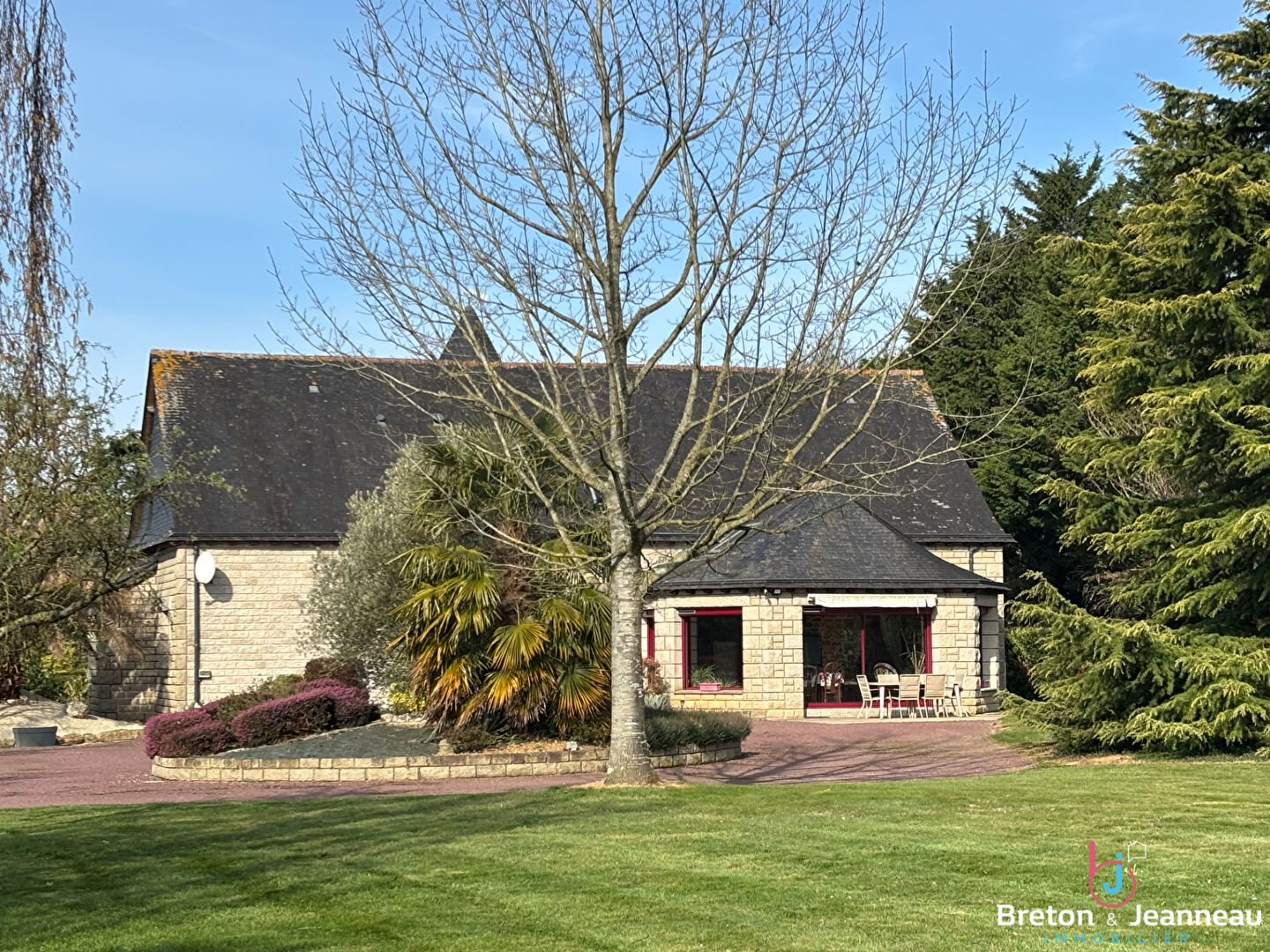 Maison à vendre, 260m², Soulgé-sur-Ouette