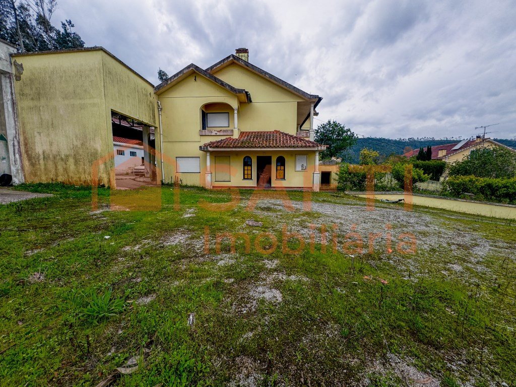 Oportunidade Única: Propriedade Mista com 3420 m2 em Caldelas - Leiria - Apenas 240.000€