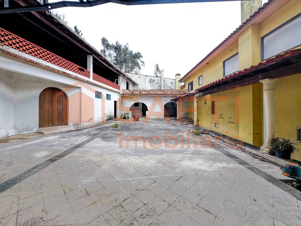 Oportunidade Única: Propriedade Mista com 3420 m2 em Caldelas - Leiria - Apenas 240.000€