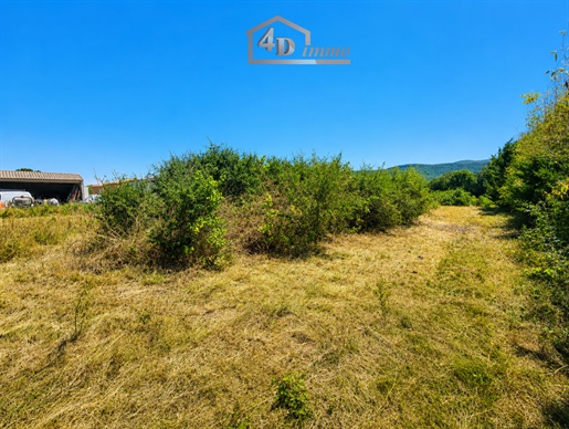 Terrain 1 pièce · à Saint-Alban-Auriolles · 64 000 €