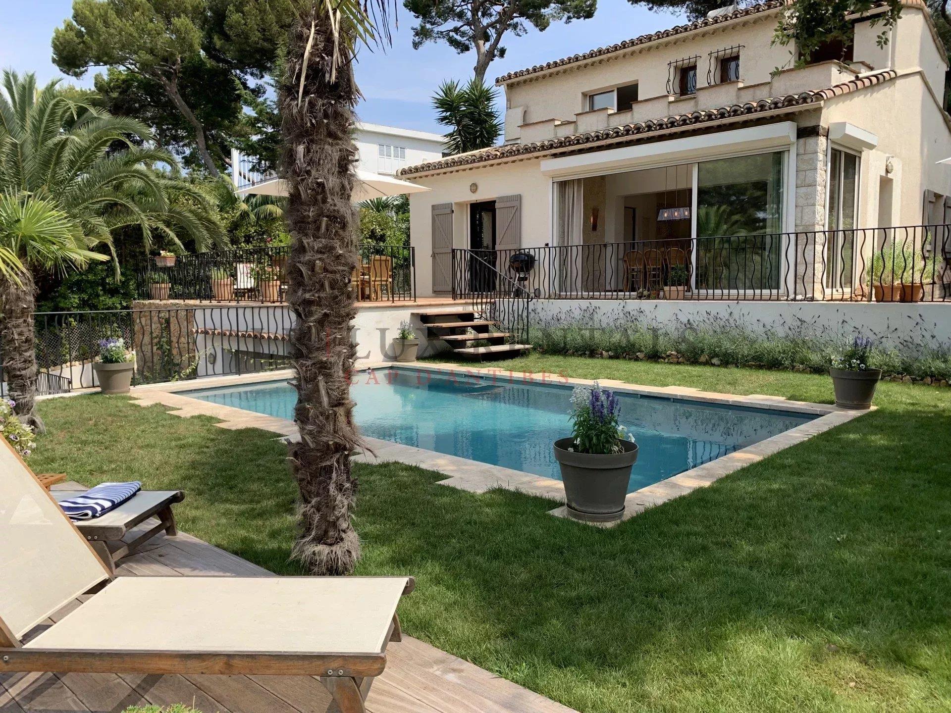 Maison à louer, 170m², Antibes