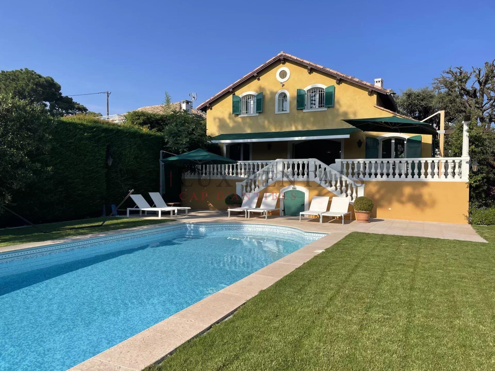 Maison à louer, 140m², Antibes
