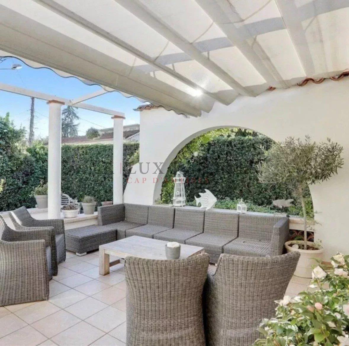Maison à louer, 93m², Antibes