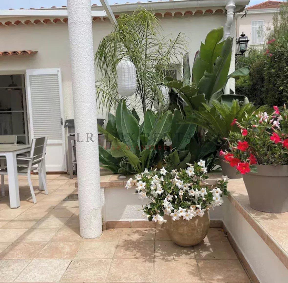Maison à louer, 93m², Antibes