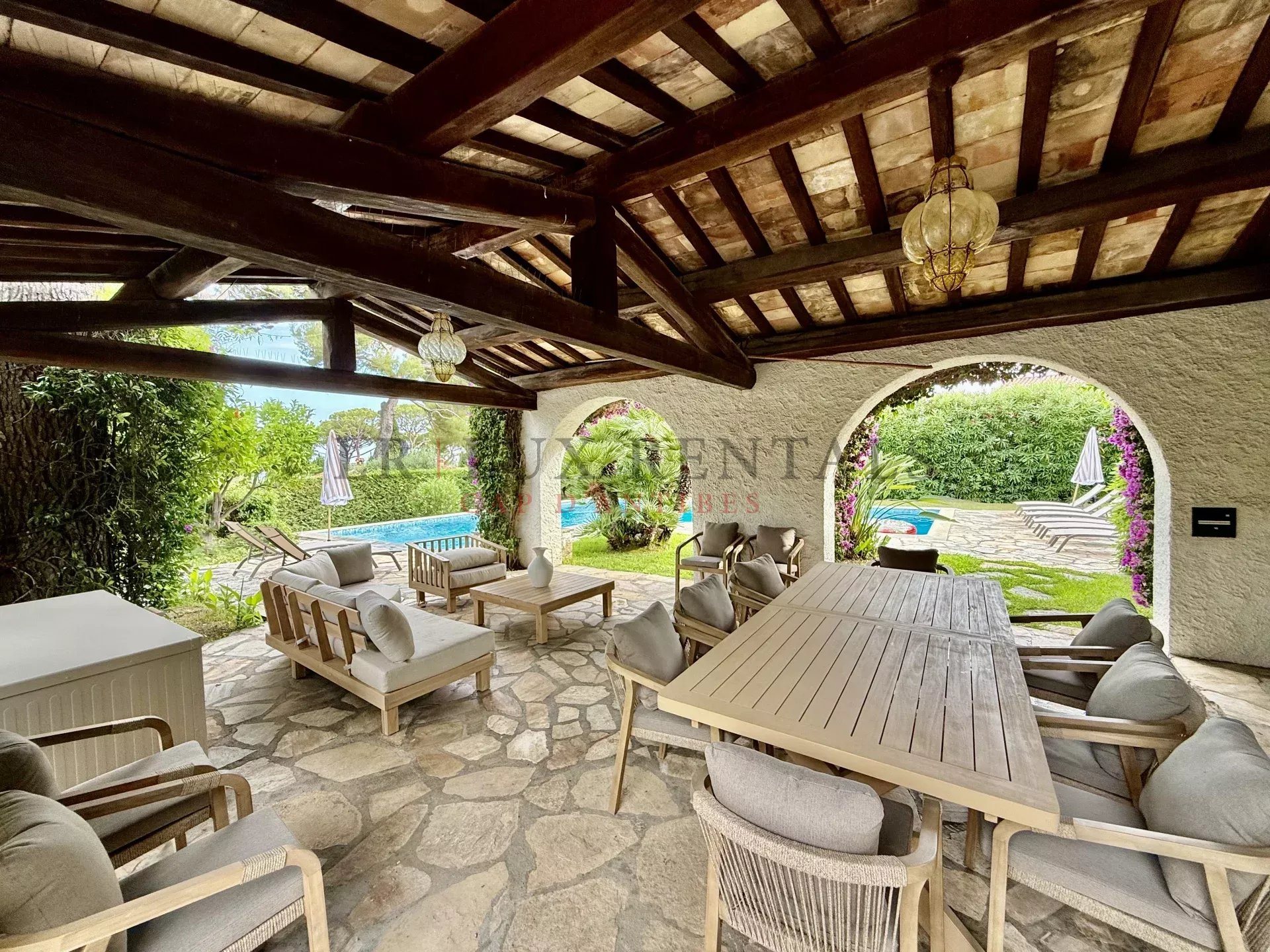 Maison à louer, 300m², Antibes