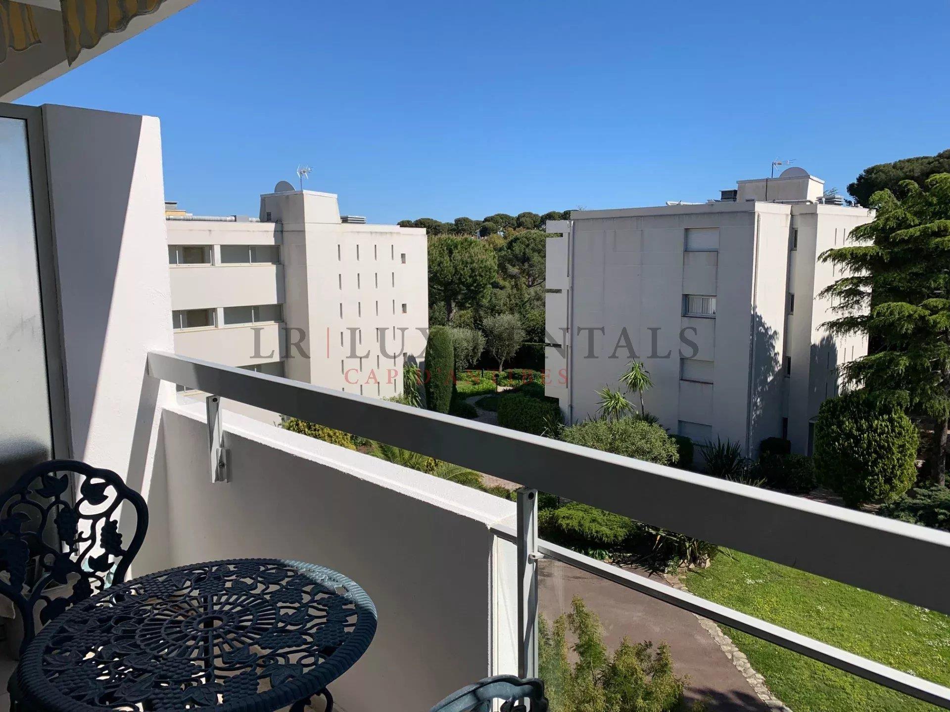 Appartement à louer, 42m², Antibes