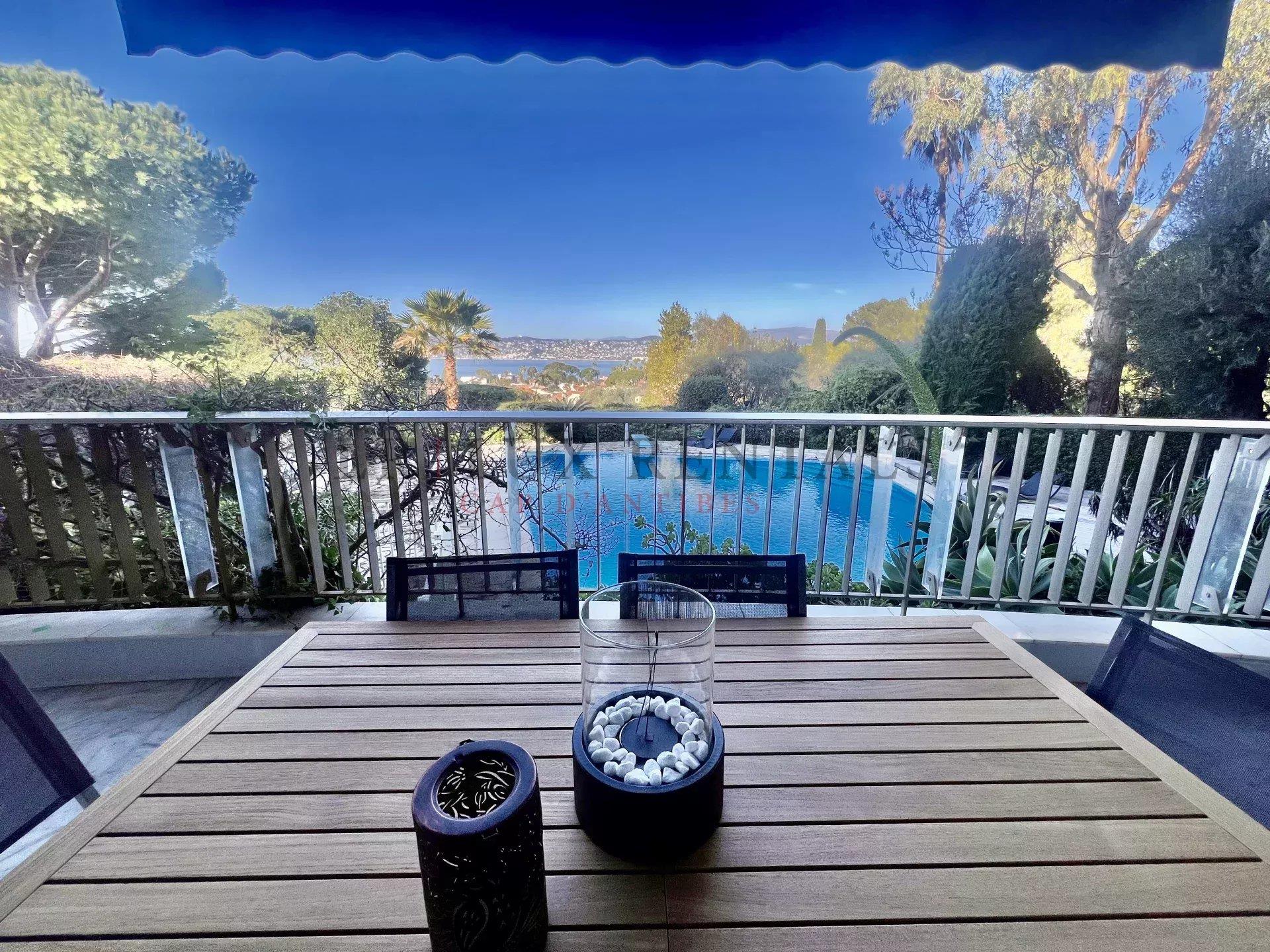Appartement à louer, 130m², Antibes