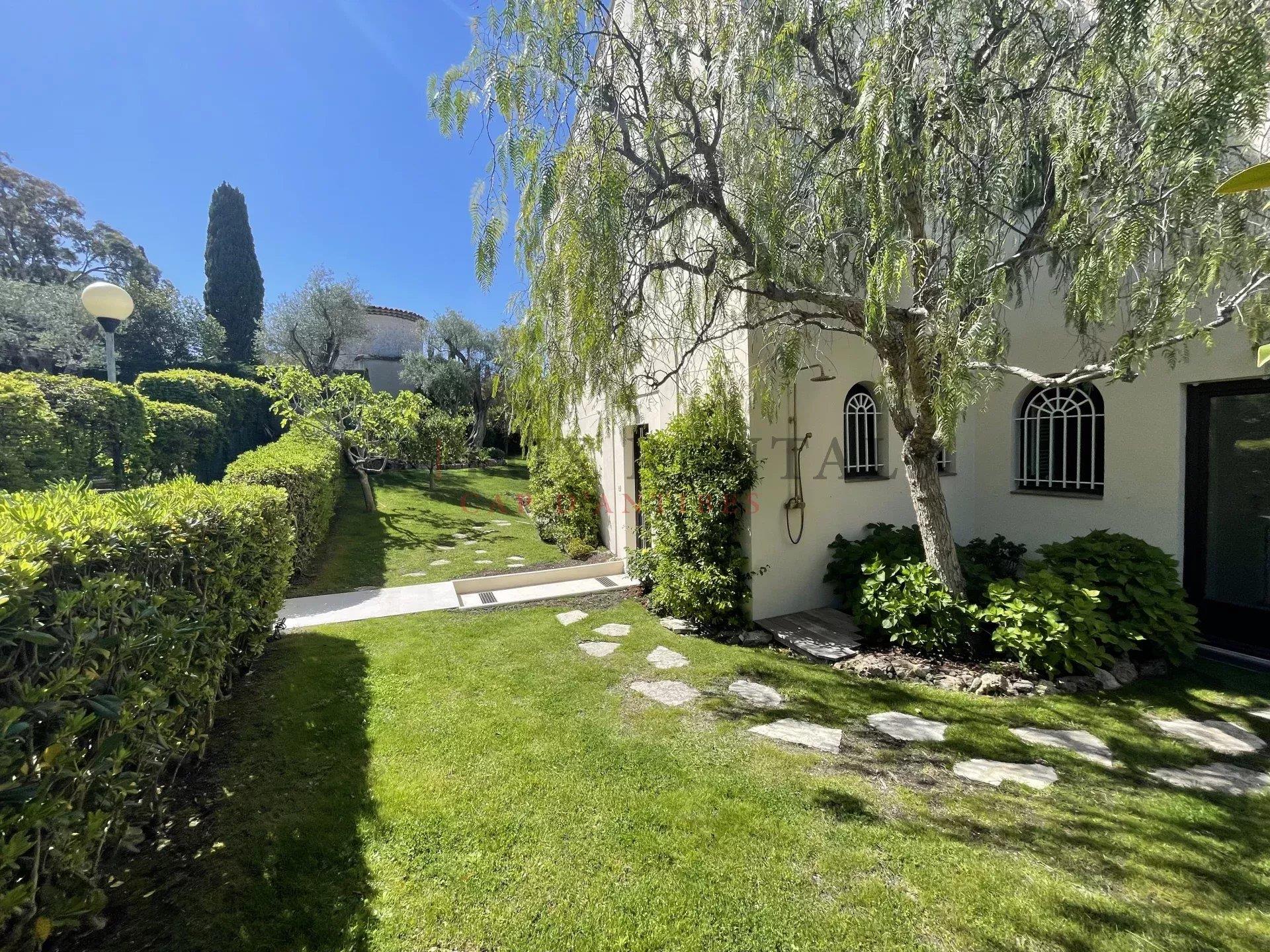 Appartement à louer, 100m², Antibes