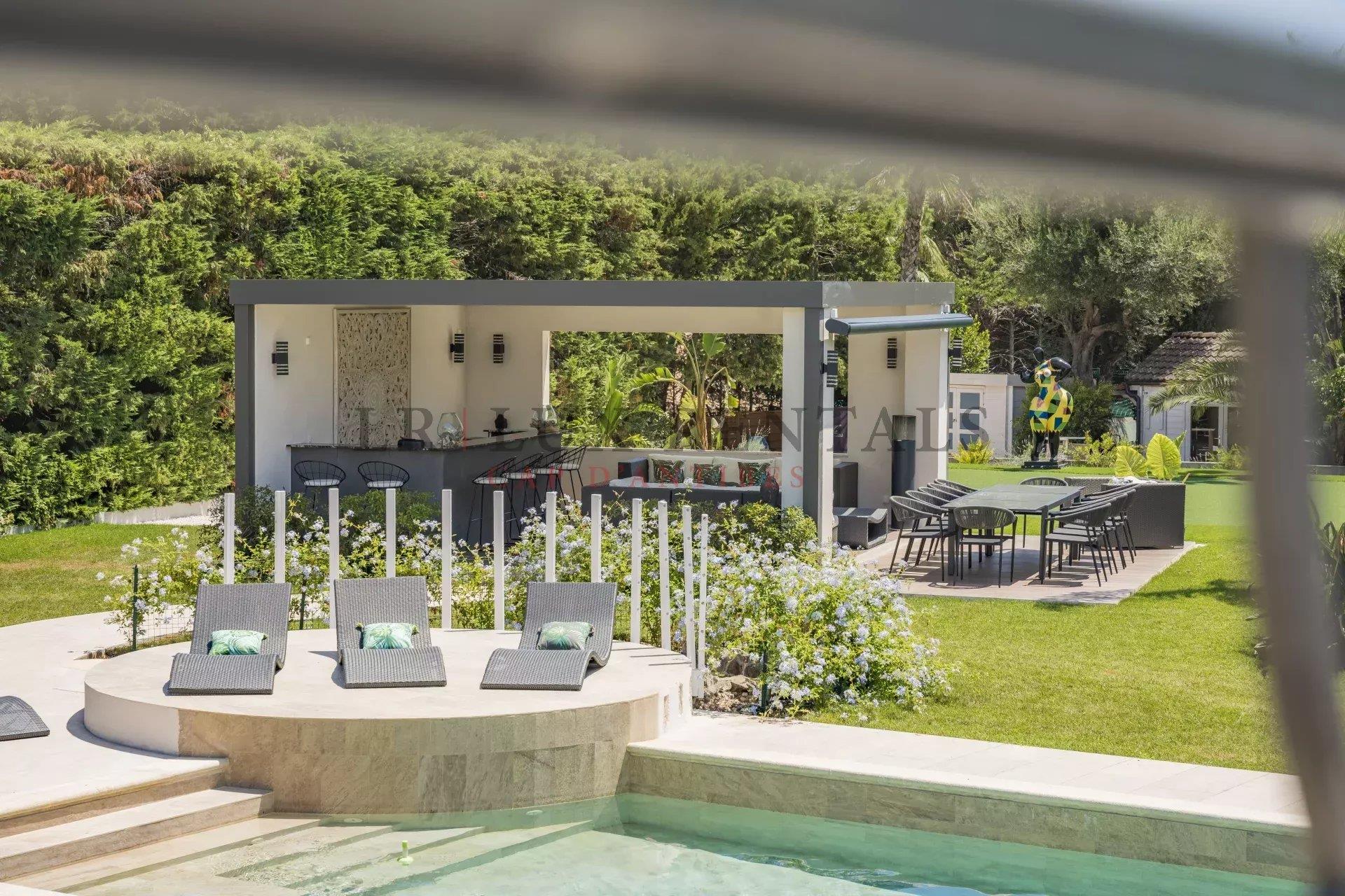 Maison à louer, 280m², Antibes
