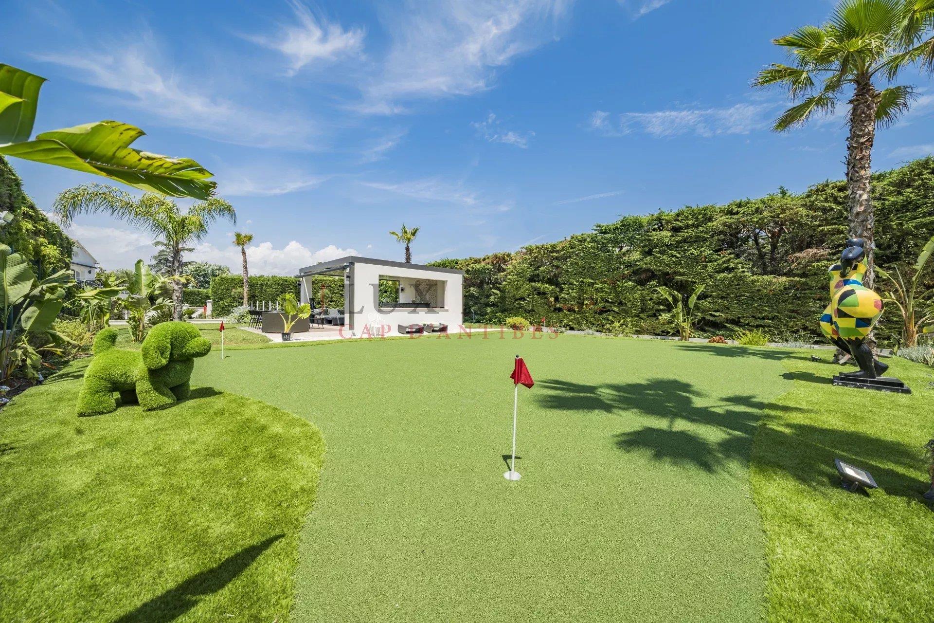 Maison à louer, 280m², Antibes