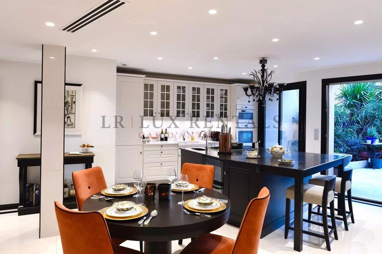 Appartement à louer, 132m², Antibes