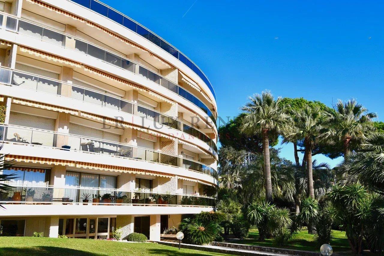 Appartement à louer, 132m², Antibes