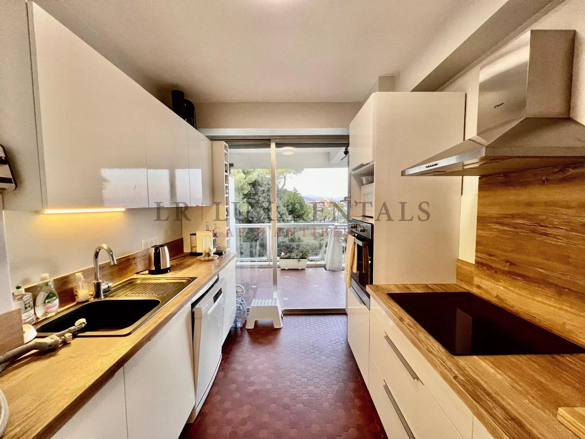 Appartement à louer, 75m², Antibes