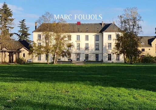 Maison 25 pièces 1480 m² · à Lavilletertre · 1 480 m² · 2 200 000 €