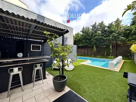 Maison 10 pièces 300 m² · à Bordeaux · 300 m² · 1 500 000 €