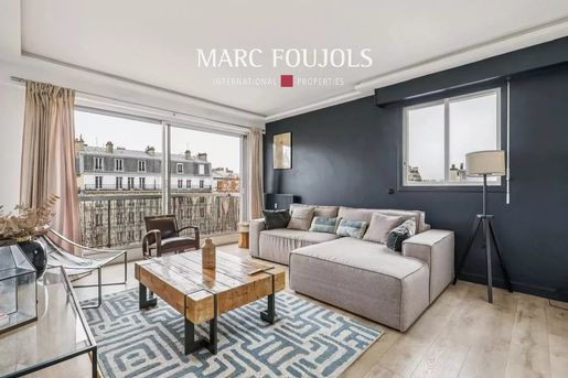 Appartement 3 pièces 70 m² · à Paris 16ème · 70 m² · 700 000 €