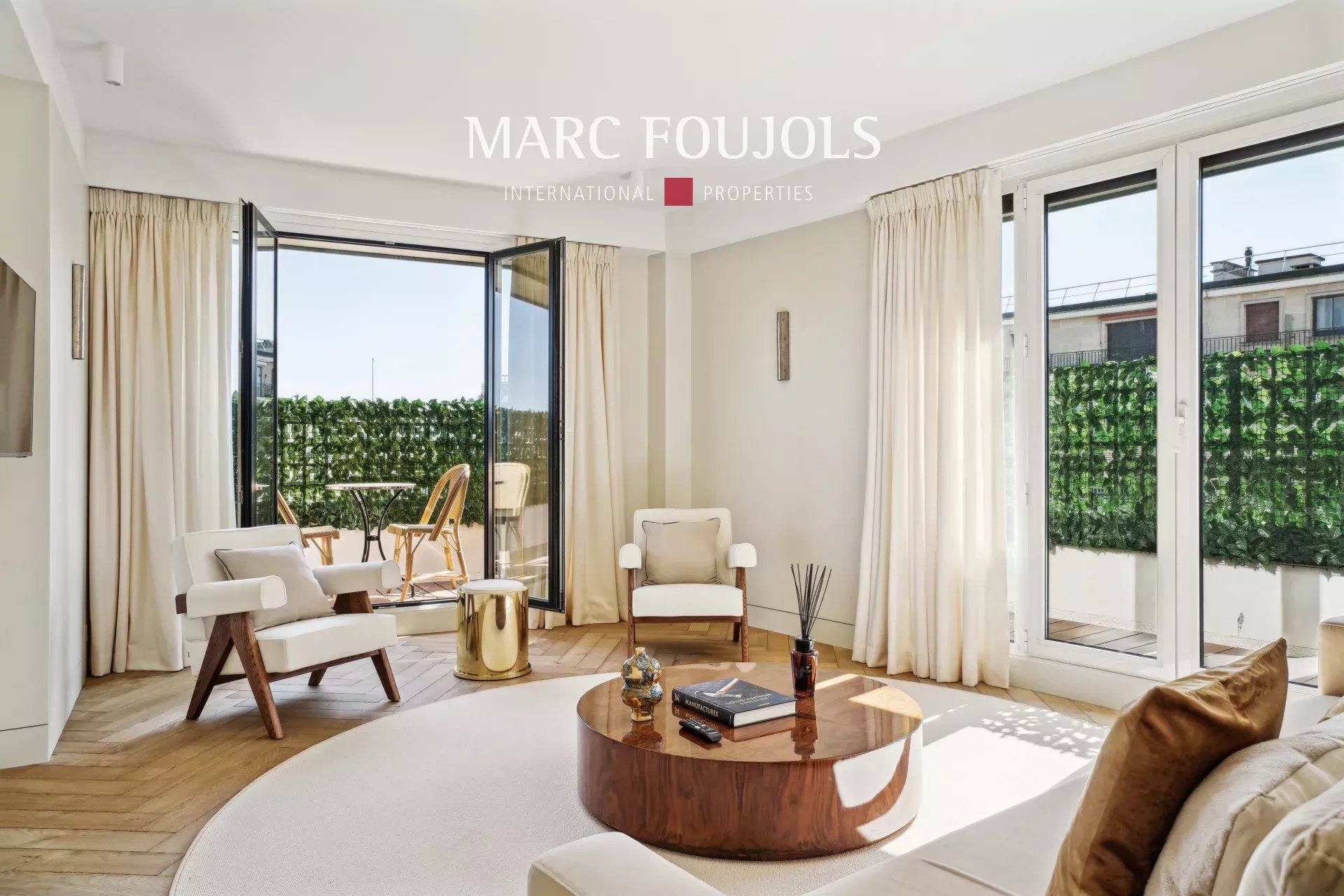 Appartement – Paris 16 - Vue 2