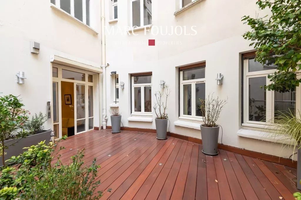 Paris VII Raspail - 259 m² of office or residential space - Vue 3