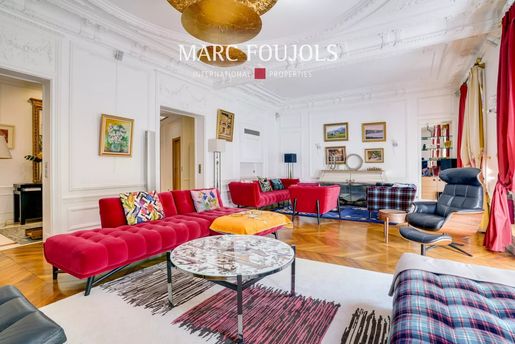 Appartement 7 pièces 252 m² · à Paris 17ème · 252 m² · 3 200 000 €