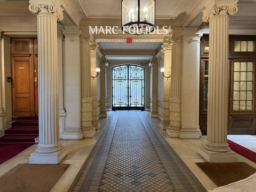 Appartement 9 pièces 155 m² · à Paris 16ème · 155 m² · 2 250 000 €
