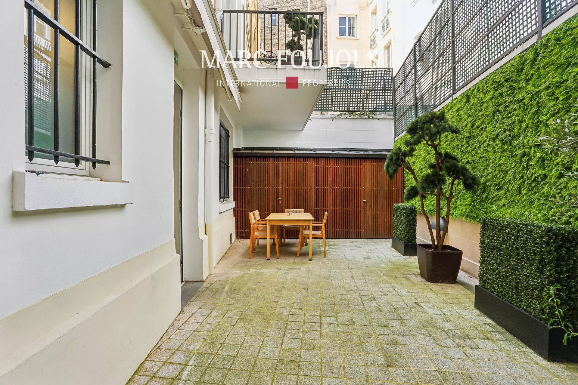 House in Paris 8 - View 3