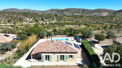 Maison 4 pièces 113 m² · à Vinezac · 113 m² · 300 000 €