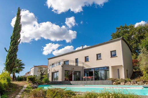 Maison 8 pièces 211 m² · à La Roche-sur-Yon · 211 m² · 658 000 €