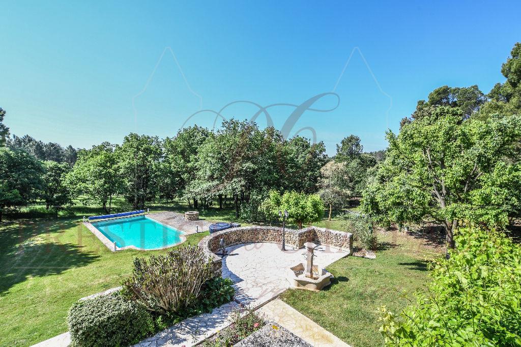 Maison à vendre, 225m², Sainte-Cécile-les-Vignes
