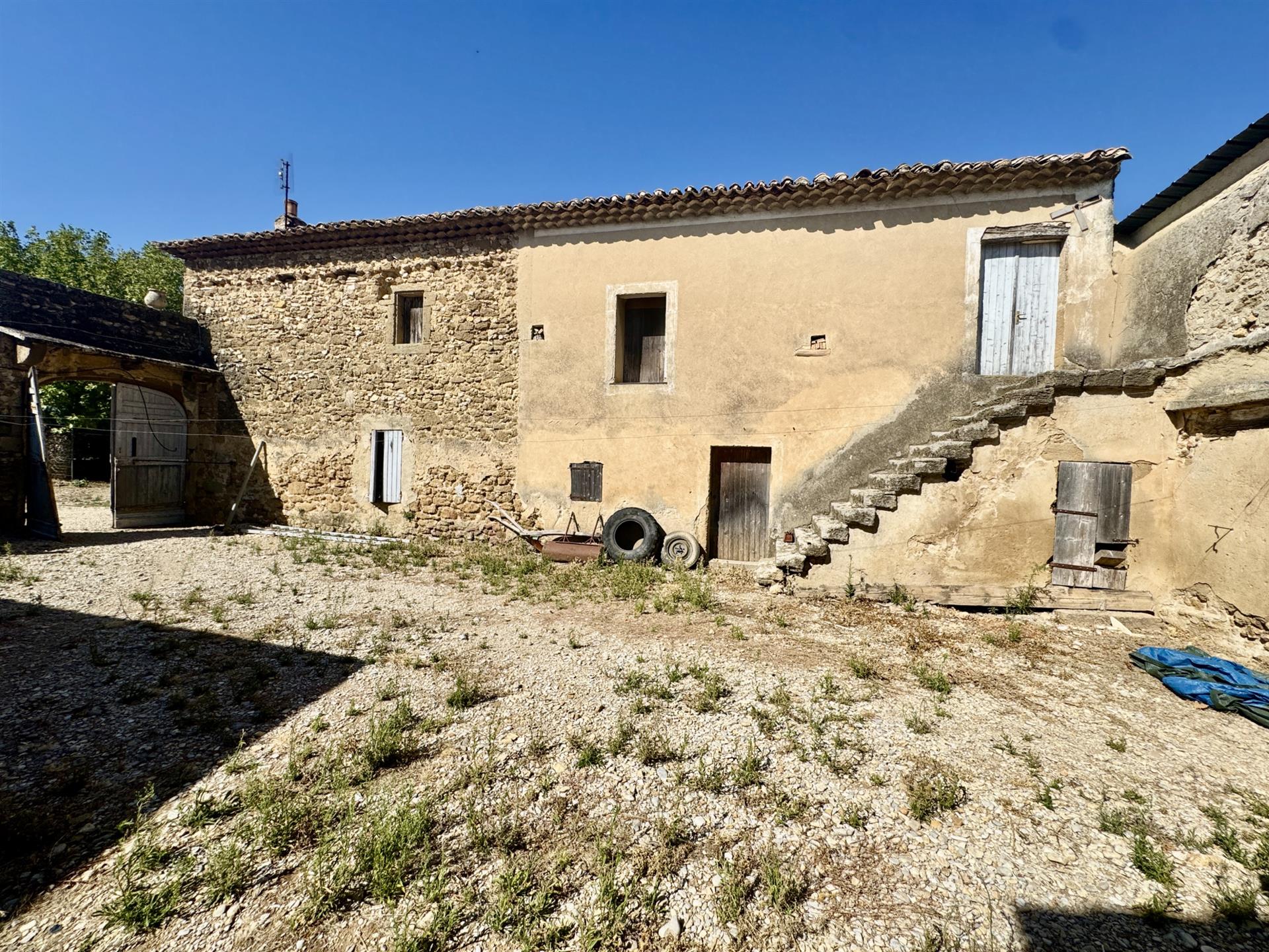 Maison à vendre, 232m², Sainte-Cécile-les-Vignes