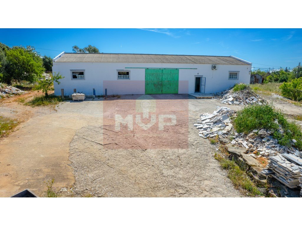 Almacén en Moncarapacho
